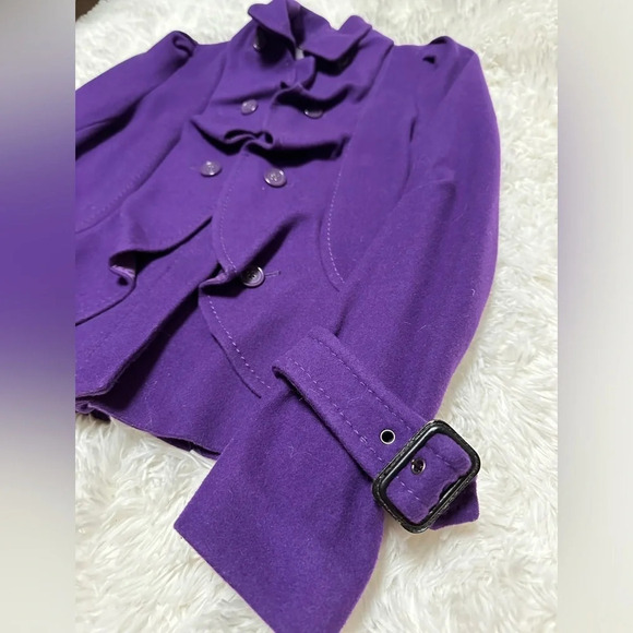 BCBGMAXAZRIA Women Wool and Cashmere  Ruffled Purple Short Coat - Picture 3 of 8